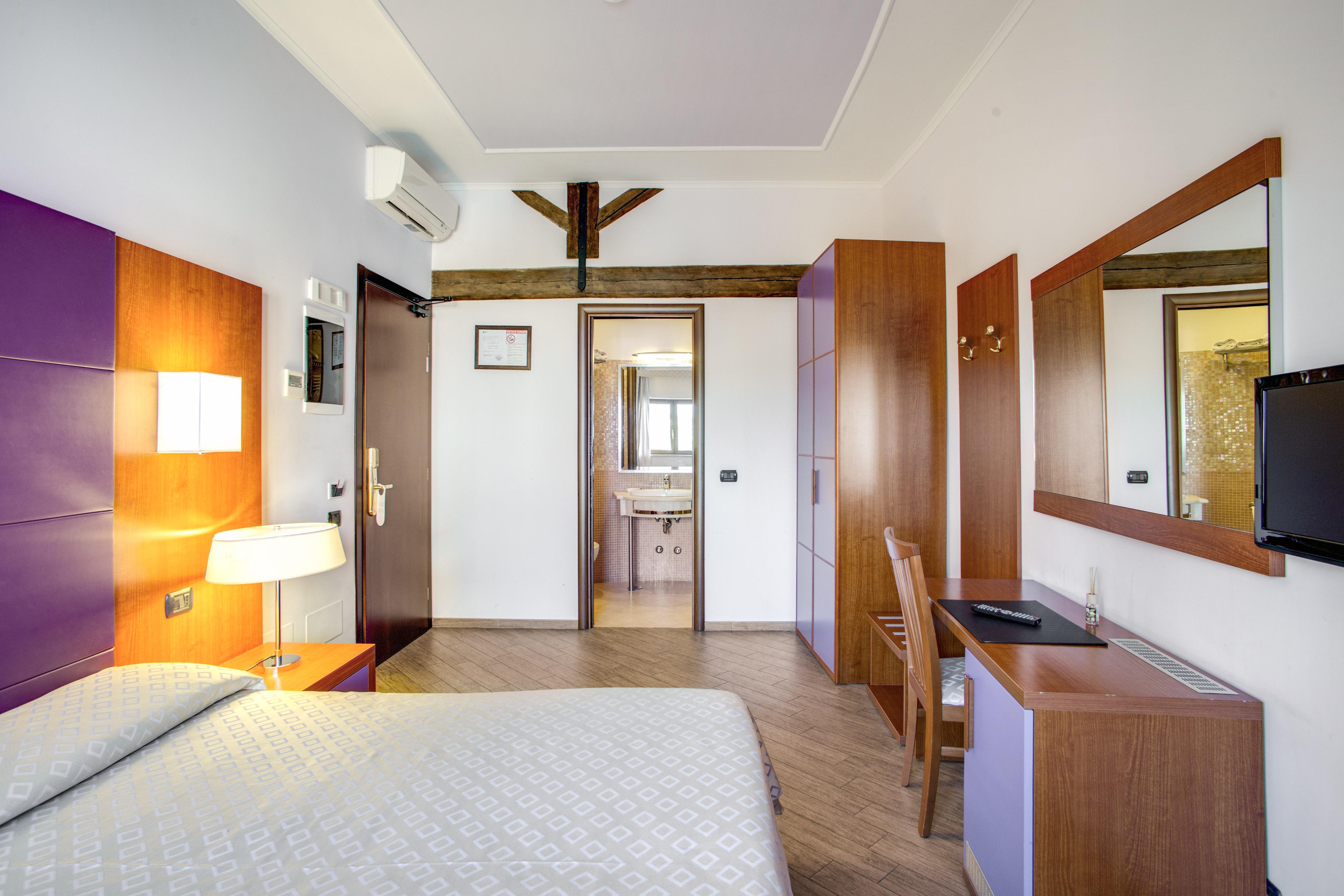 Hotel Roma Tiburtina Metro Ngoại thất bức ảnh