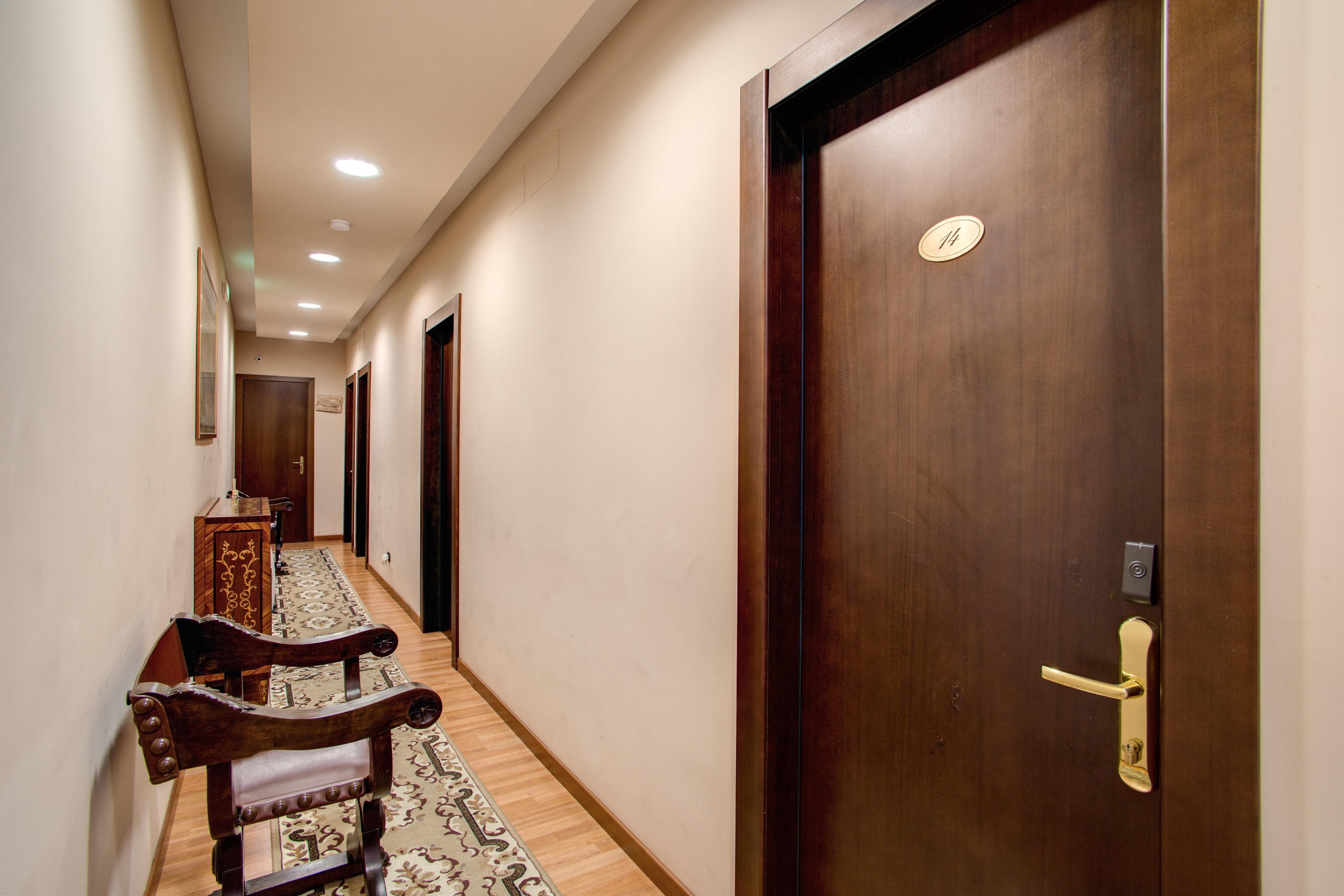 Hotel Roma Tiburtina Metro Ngoại thất bức ảnh