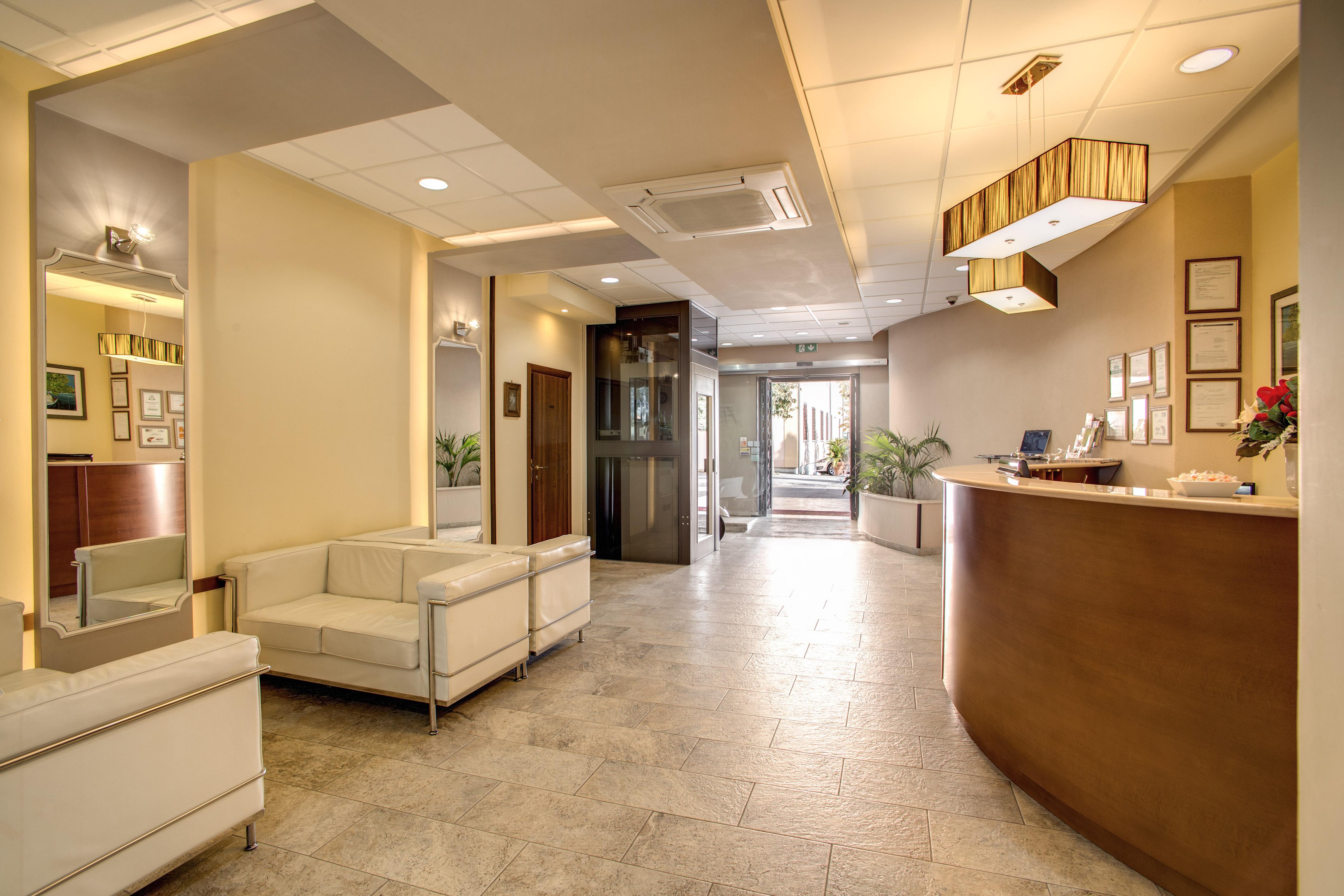Hotel Roma Tiburtina Metro Ngoại thất bức ảnh
