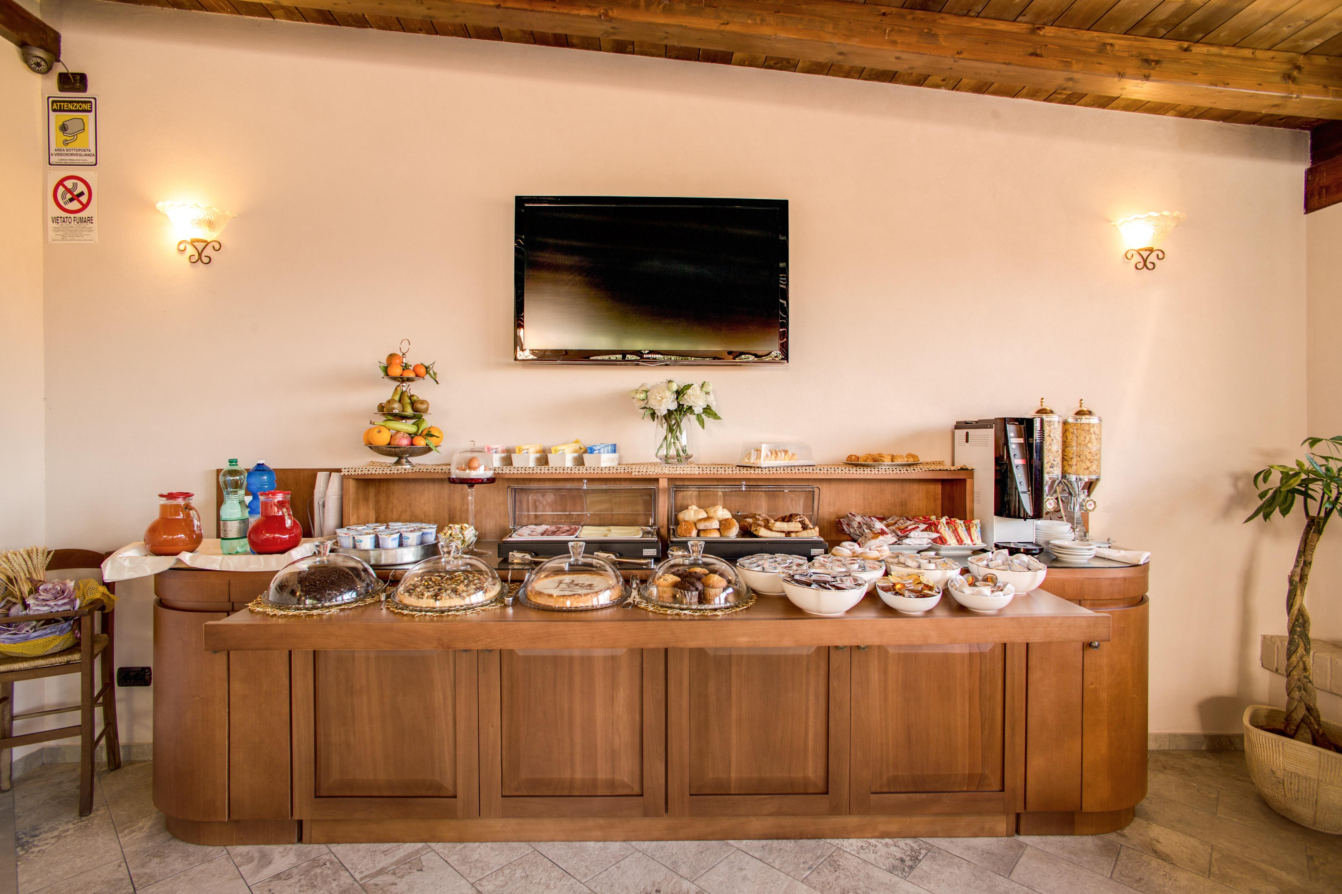 Hotel Roma Tiburtina Metro Ngoại thất bức ảnh