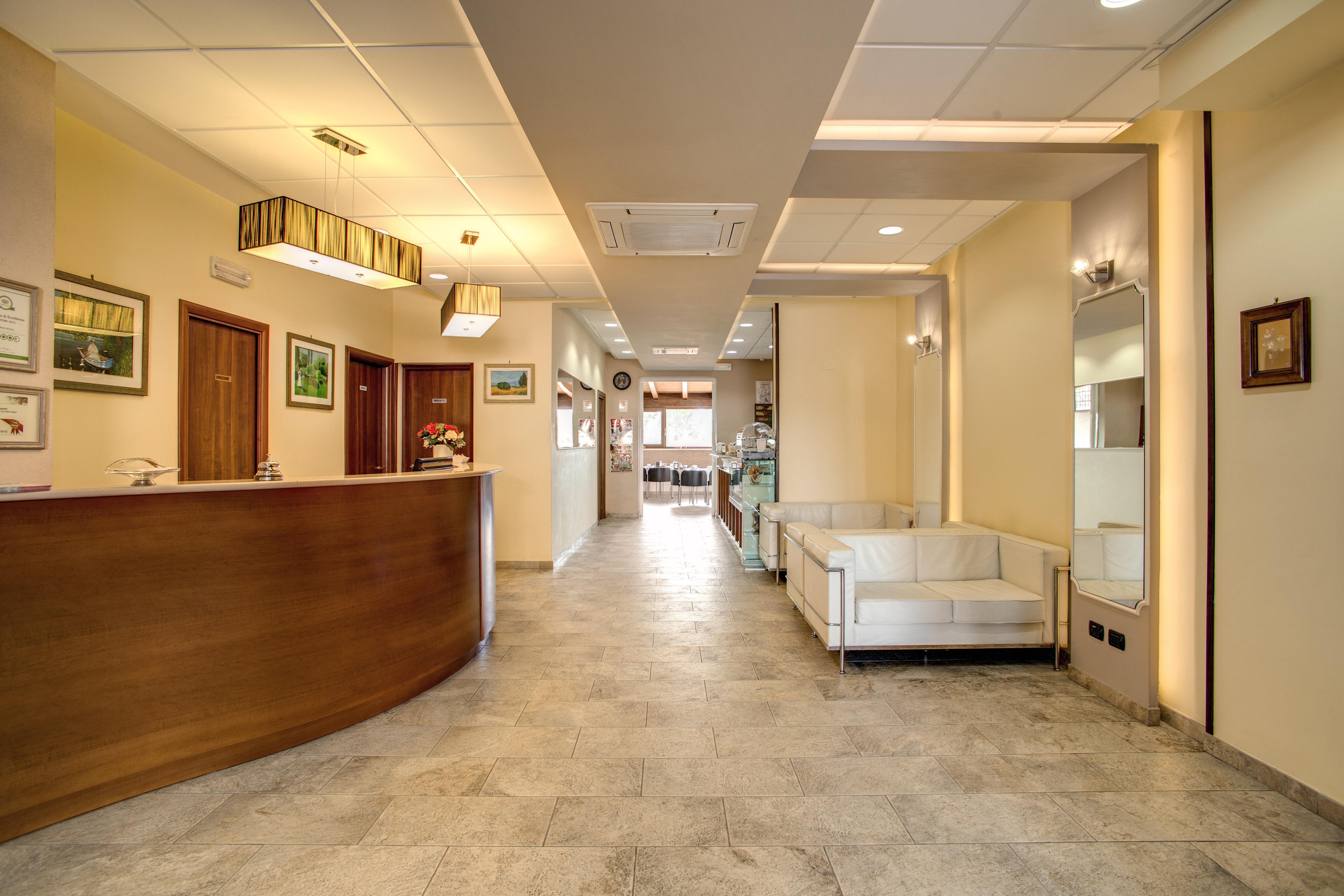 Hotel Roma Tiburtina Metro Ngoại thất bức ảnh