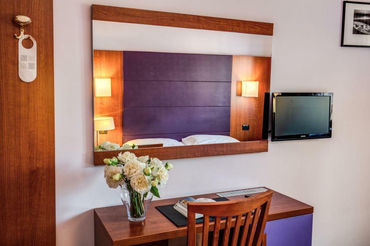 Hotel Roma Tiburtina Metro Ngoại thất bức ảnh