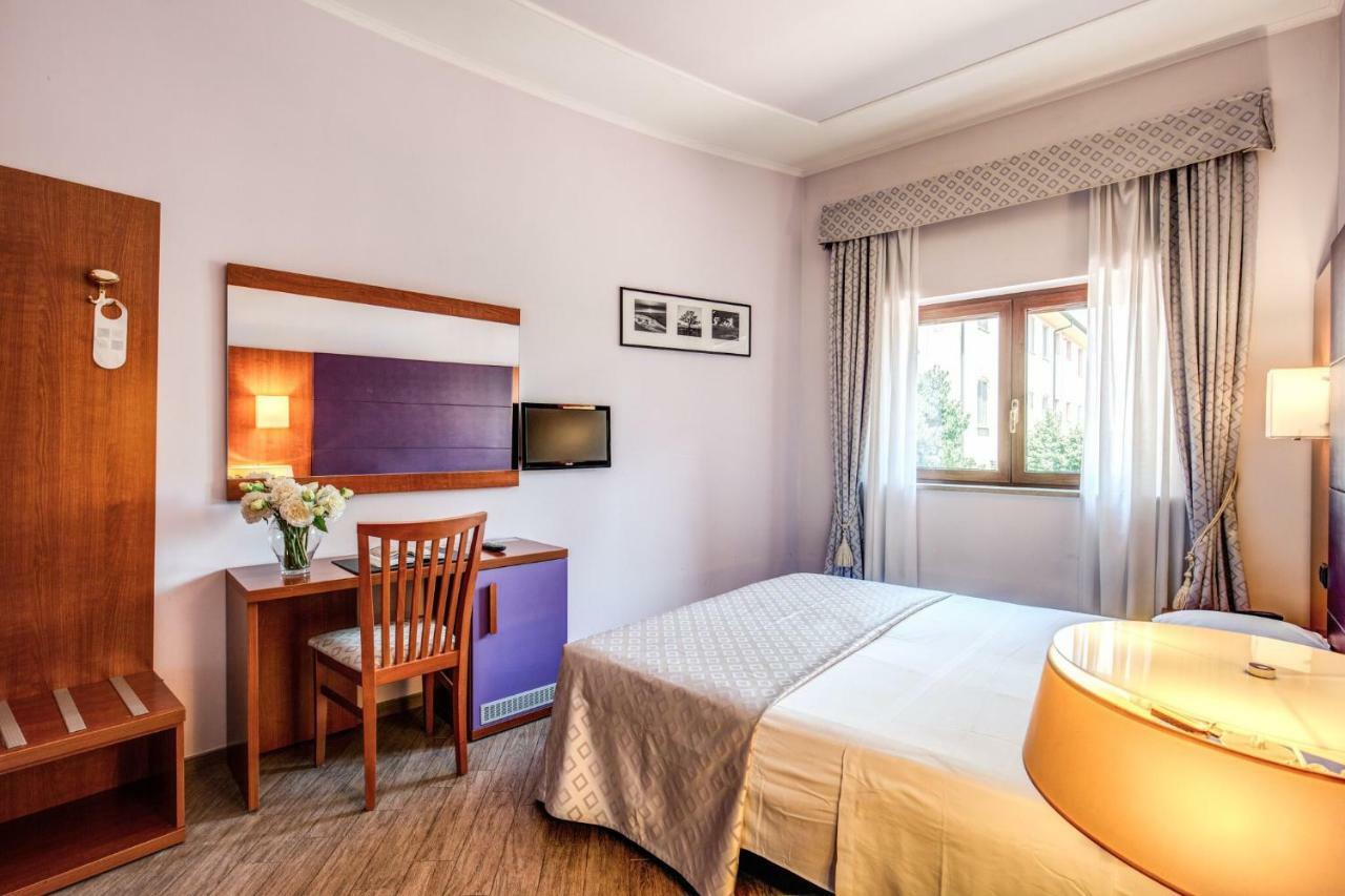 Hotel Roma Tiburtina Metro Ngoại thất bức ảnh