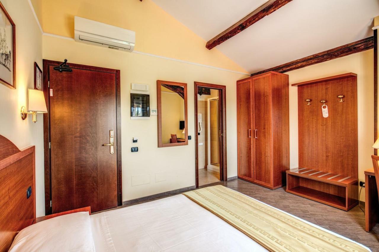 Hotel Roma Tiburtina Metro Ngoại thất bức ảnh