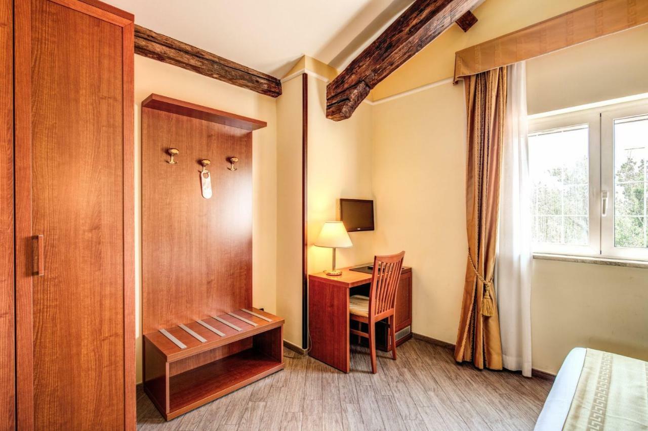 Hotel Roma Tiburtina Metro Ngoại thất bức ảnh