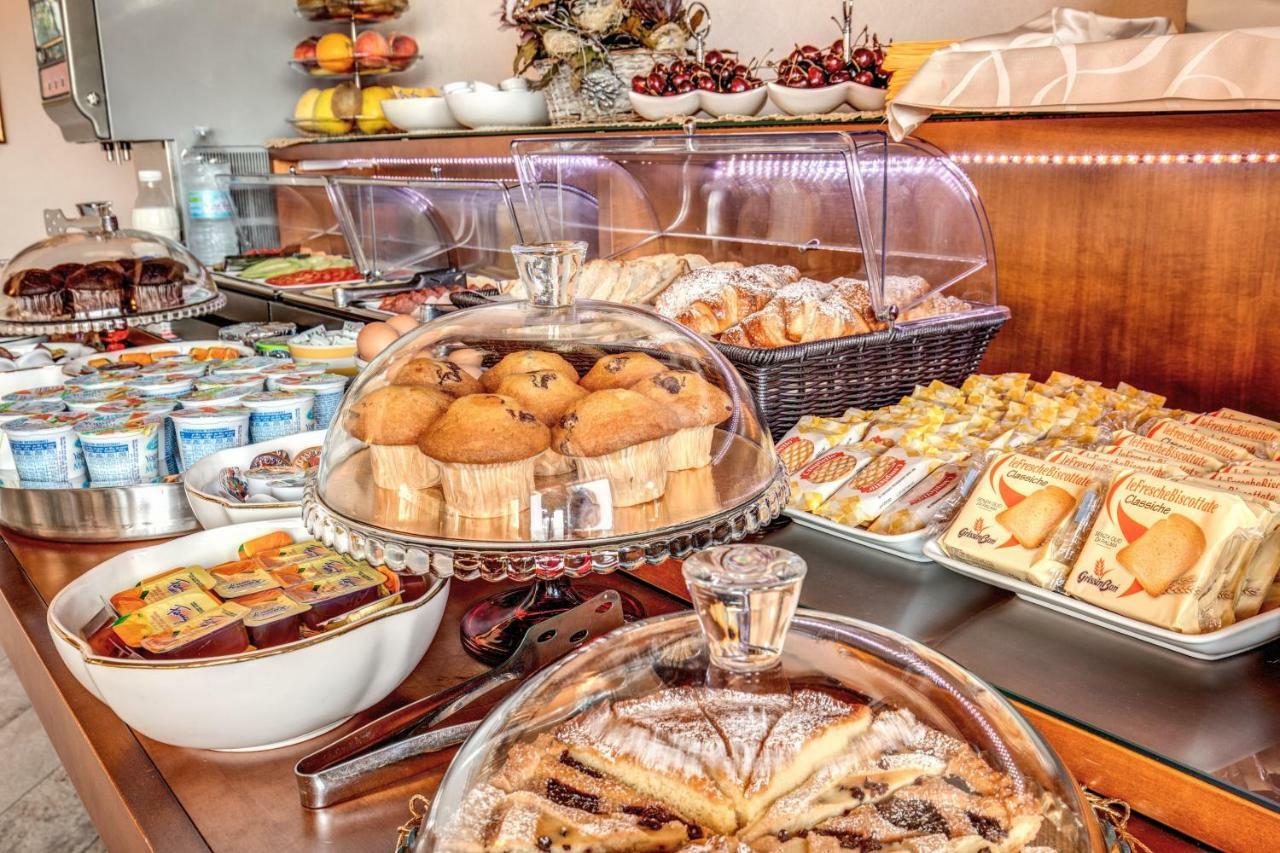 Hotel Roma Tiburtina Metro Ngoại thất bức ảnh