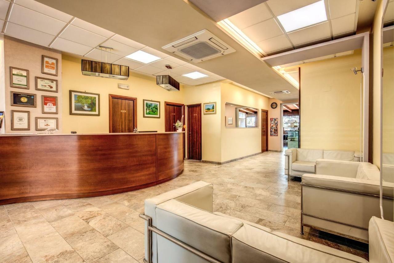 Hotel Roma Tiburtina Metro Ngoại thất bức ảnh